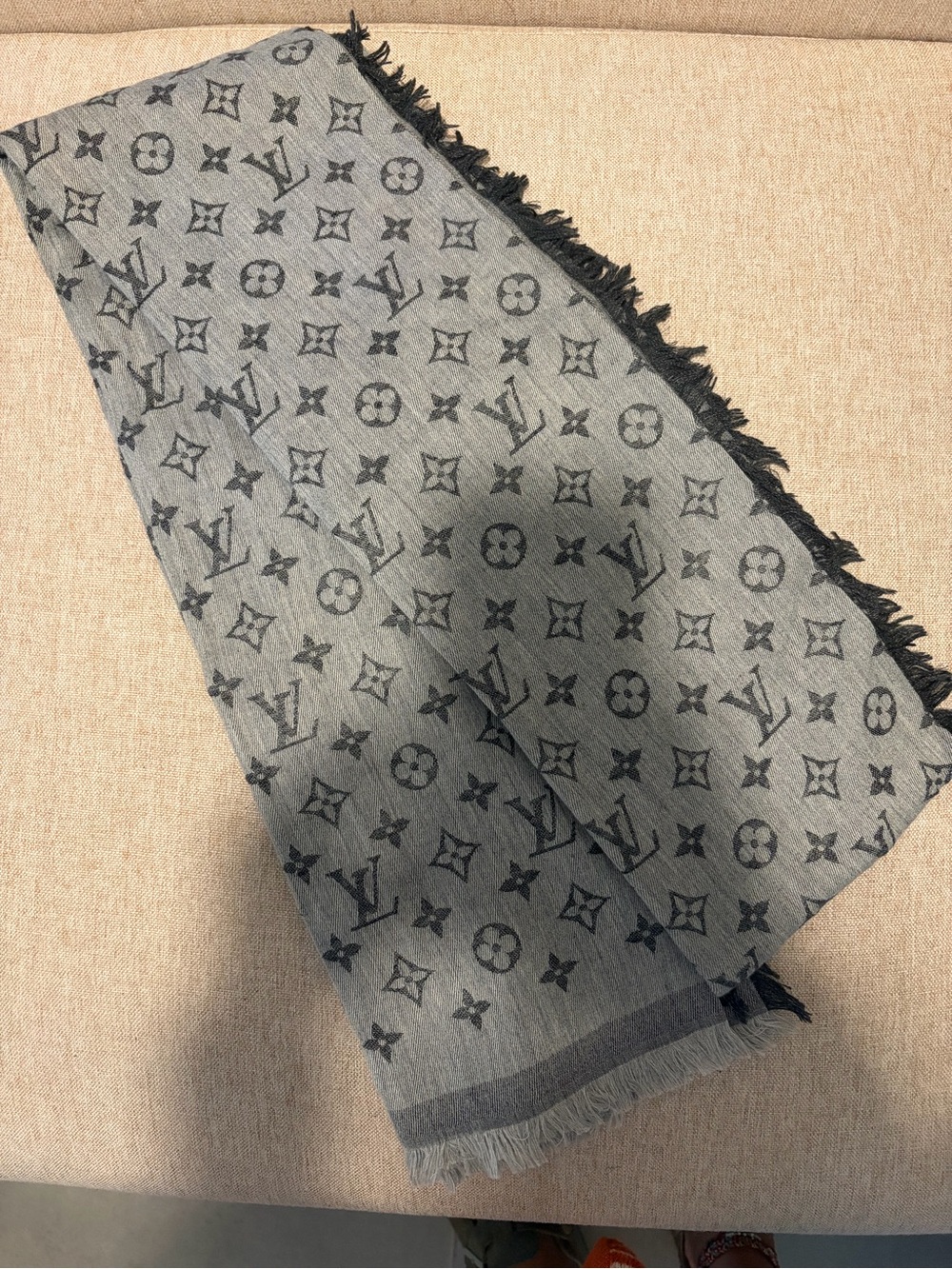 Louis Vuitton Black and Gray Monogram Shawl Scarf